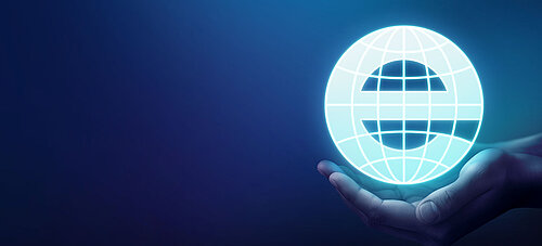 Startseite Teaser blauer Hintergrund Firmenlogo Text Alles aus einer Hand