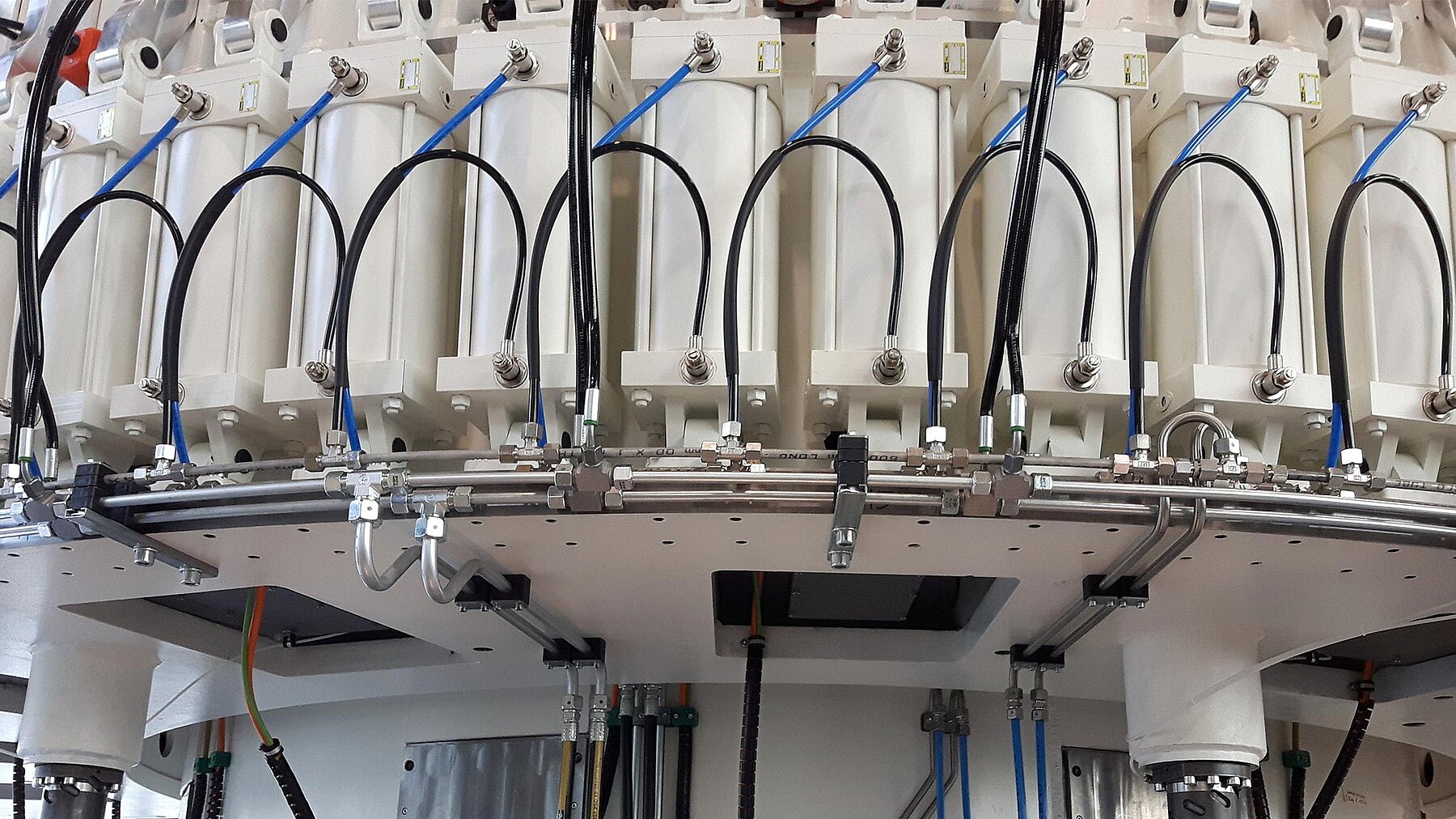 eisenberger Header Pneumatik Detailaufnahme pneumatische Lösung