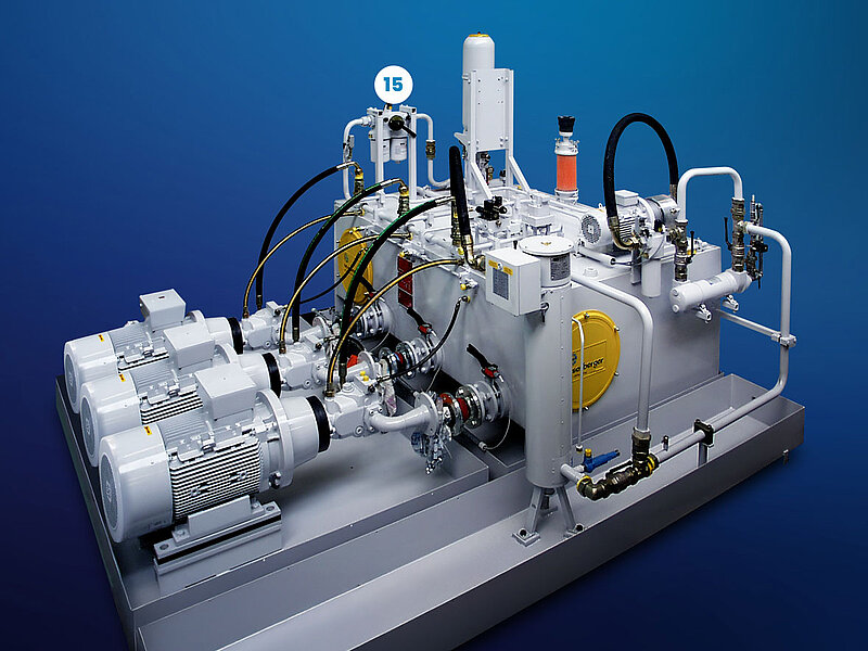 Teaser Hydraulikagregat von eisenberger auf dunkelblauem Hintergrund mit Kennzeichnung 15 für Fluidmanagement