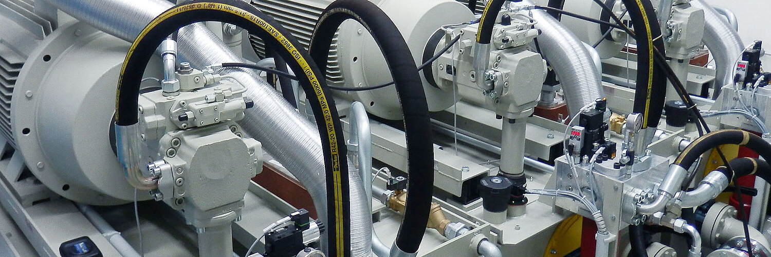 Detailausschnitt Hydrauliksystem von eisenberger