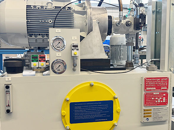 eisenberger Teaser Zylinder und Drehantriebe Hydraulikkomponenten